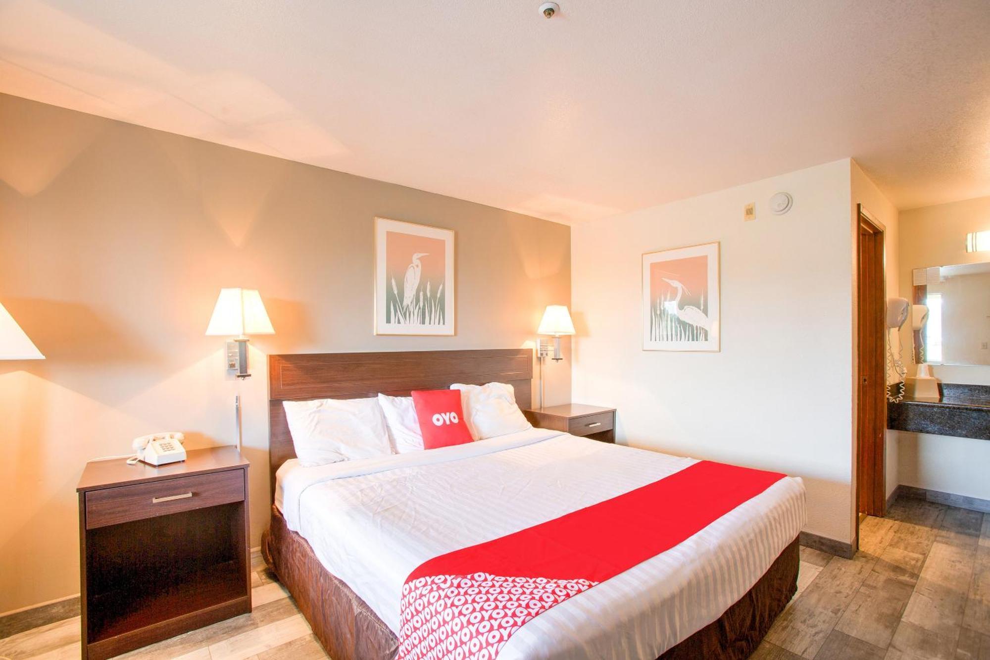 Oyo Woodland Hotel And Suites エクステリア 写真