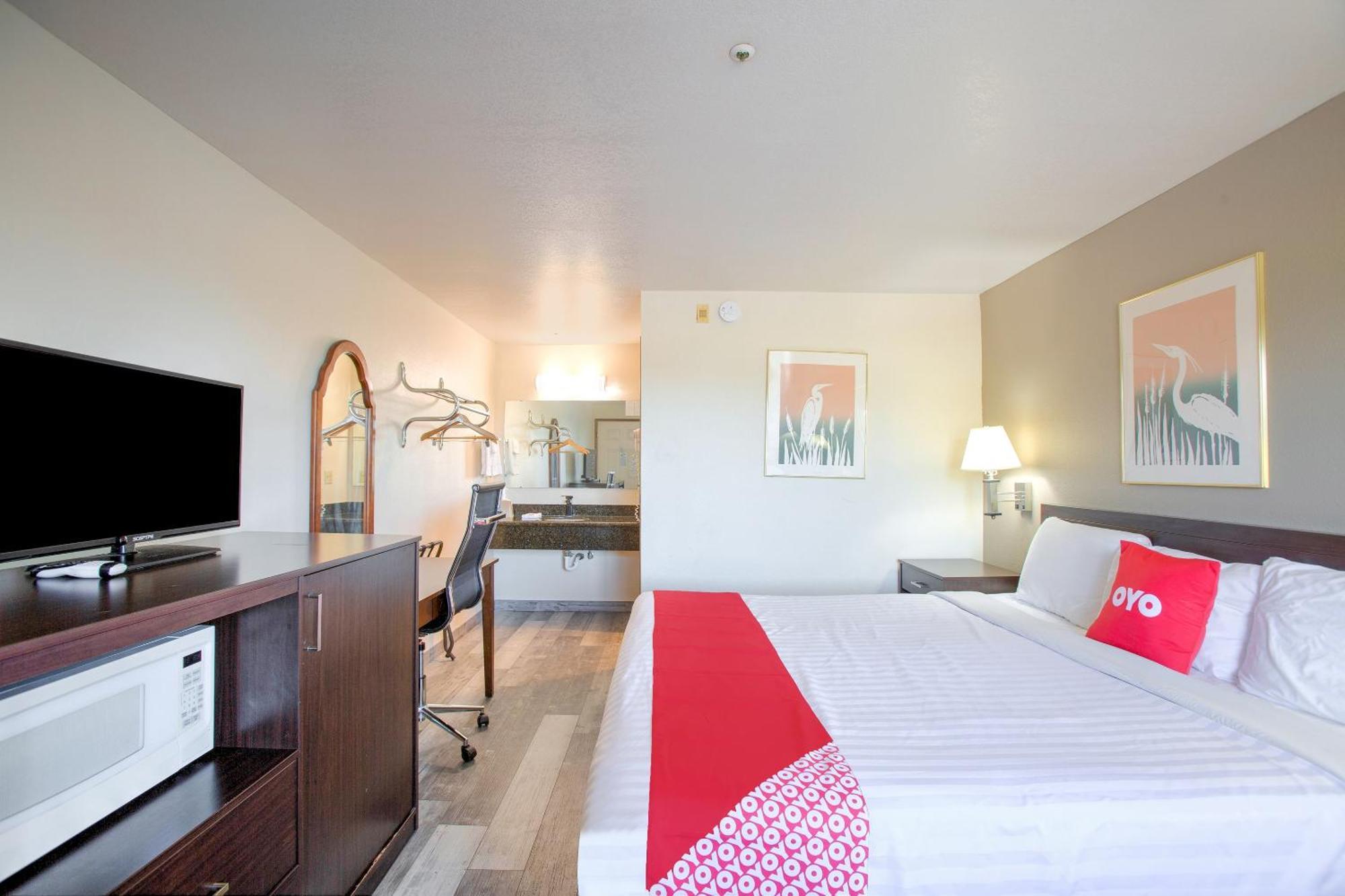 Oyo Woodland Hotel And Suites エクステリア 写真