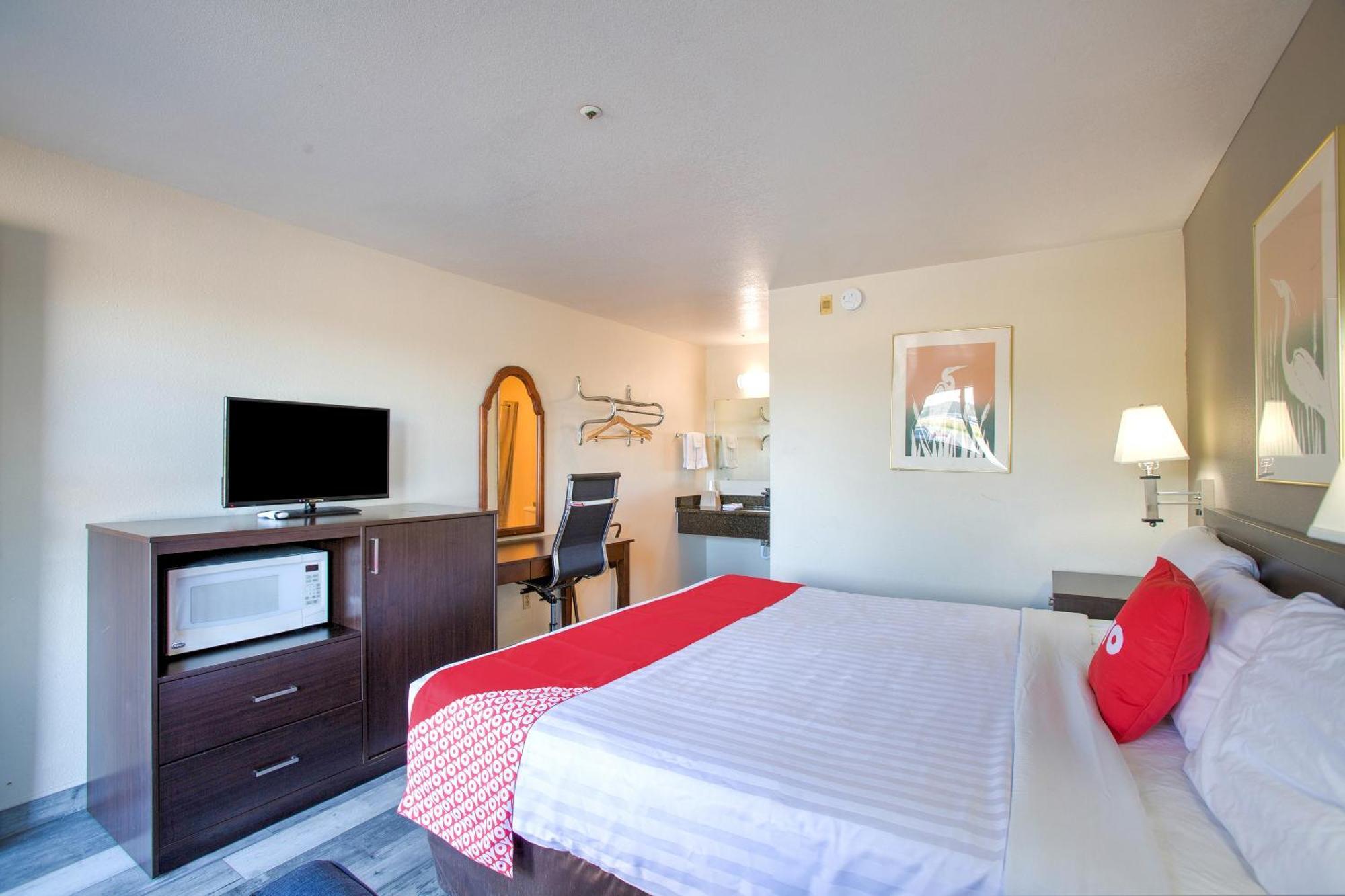 Oyo Woodland Hotel And Suites エクステリア 写真