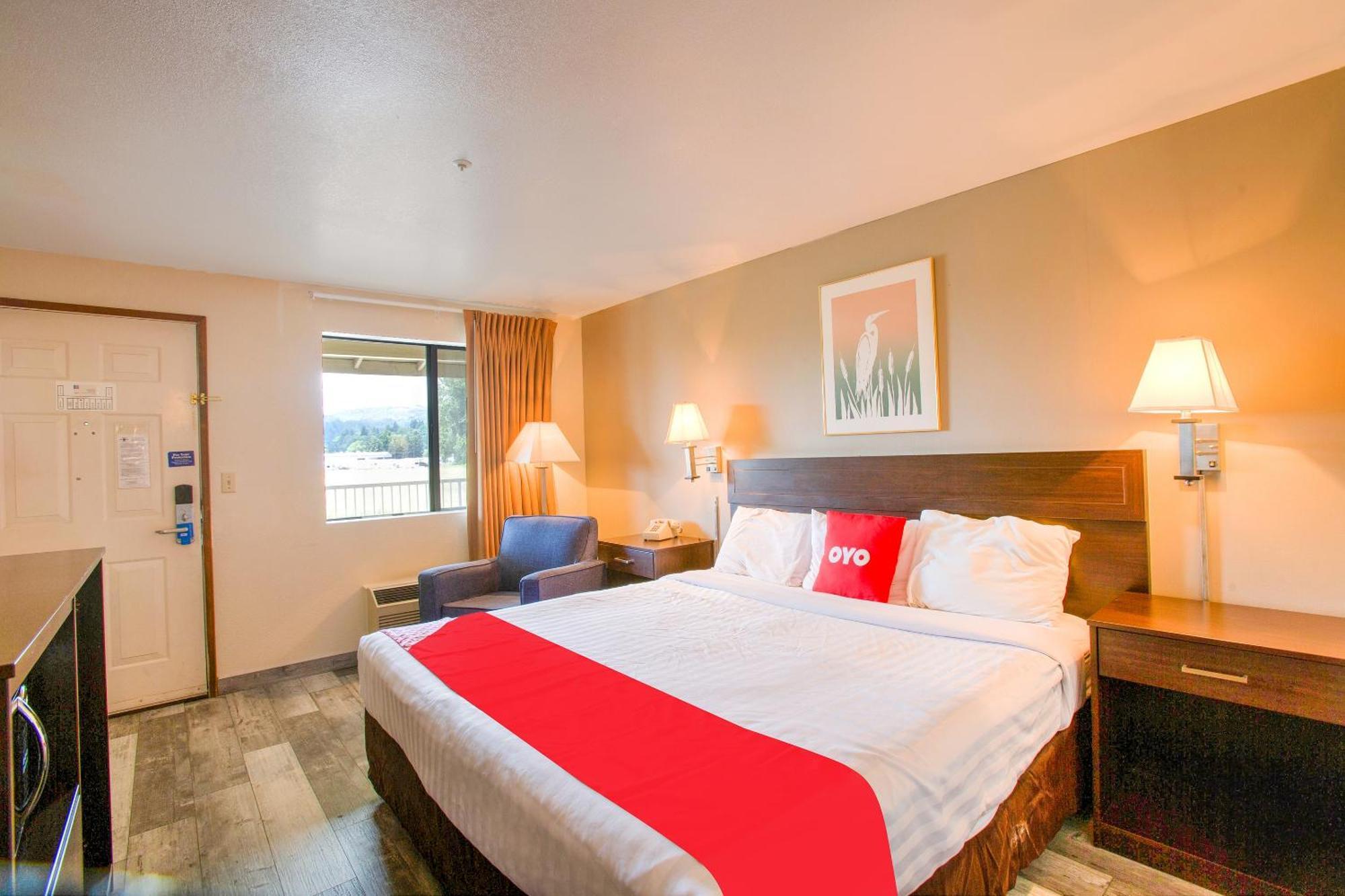 Oyo Woodland Hotel And Suites エクステリア 写真
