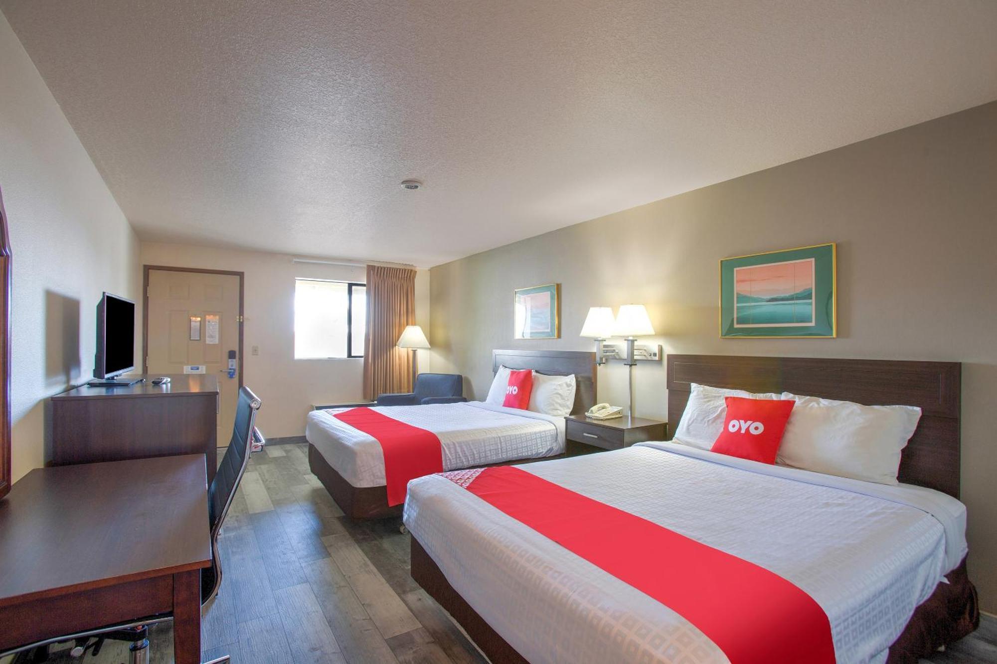 Oyo Woodland Hotel And Suites エクステリア 写真